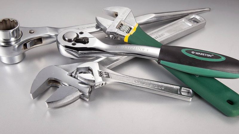 模具钳工必备工具：选型指南与注意事项